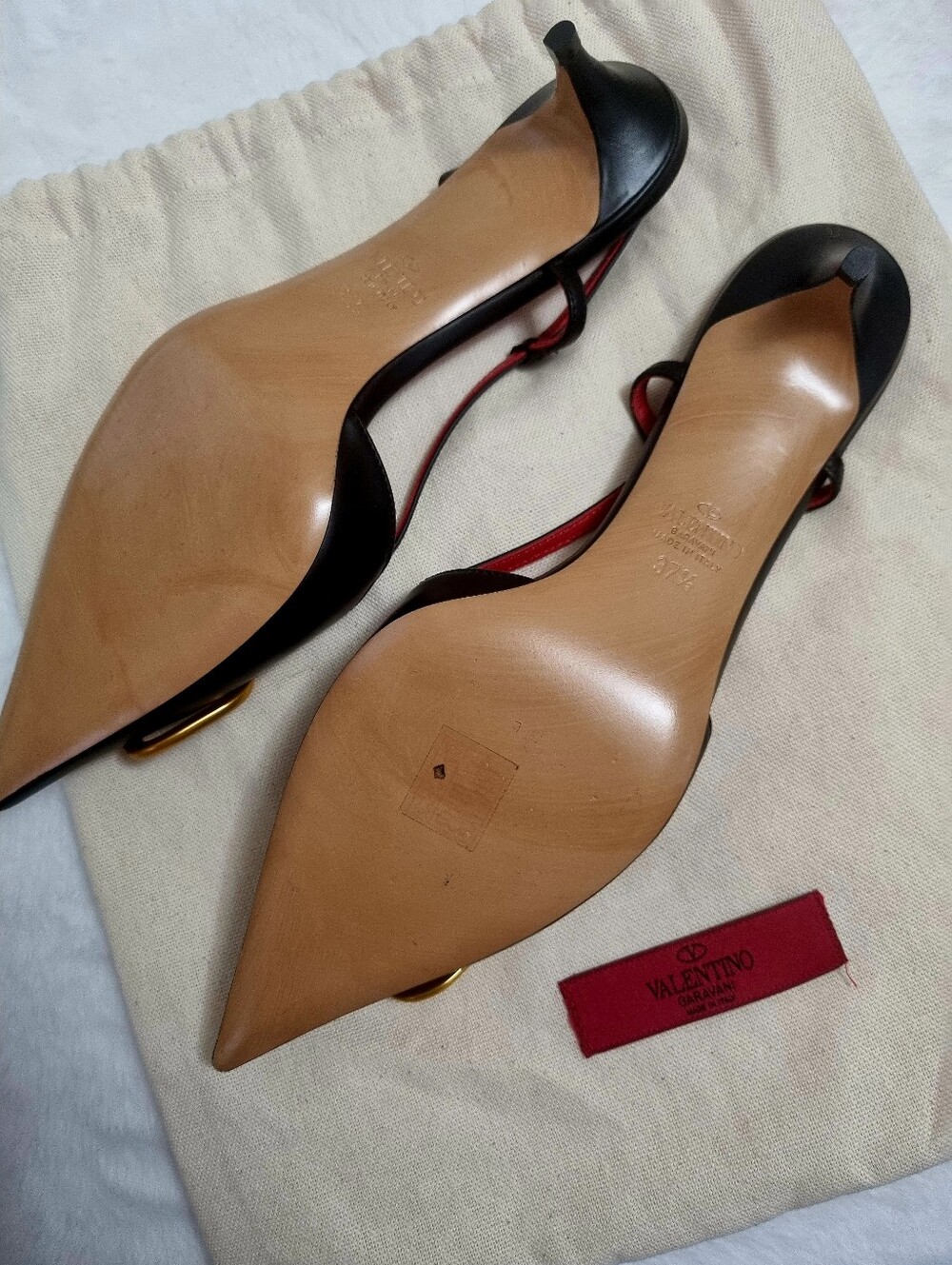 Valentino Garavani Black Leather Pointed Slingback Flats with Gold Logo - Picture 2 of 4